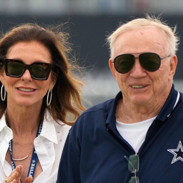 Jerry Jones’ youngsters concerned in freak automobile accident outdoors stadium earlier than…