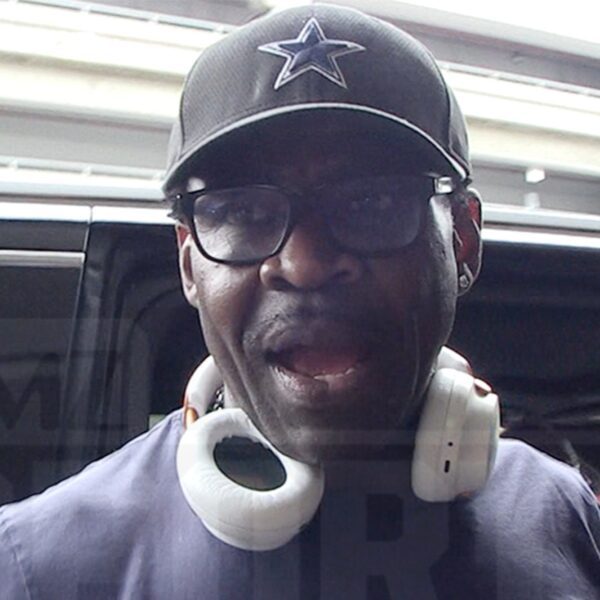 Michael Irvin Says Cowboys ‘Have To’ Make Trade At Deadline To Save…