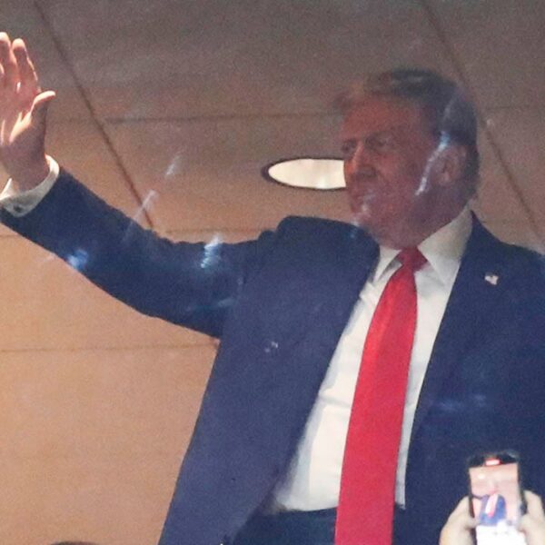 Donald Trump leads raucous ‘U-S-A!’ chant from suite at Steelers-Jets recreation