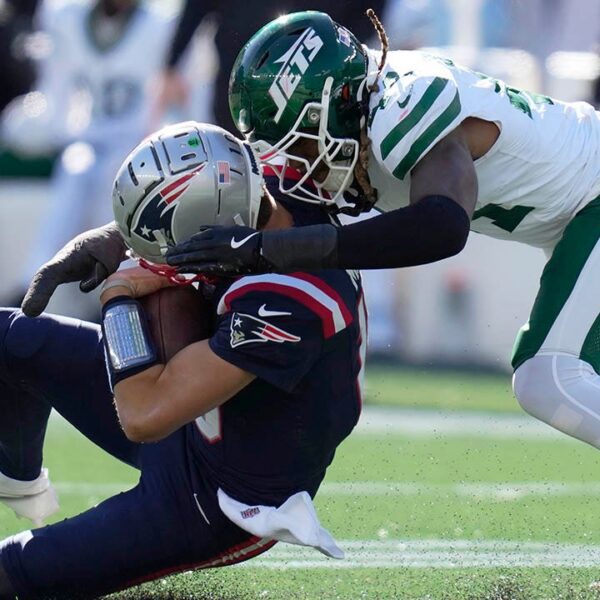 Patriots’ Drake Maye leaves sport after helmet-to-helmet hit on operating play