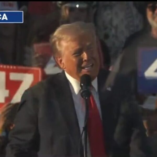 President Trump Speaks to an Estimated 100,000 Supporters in Coachella, California –…