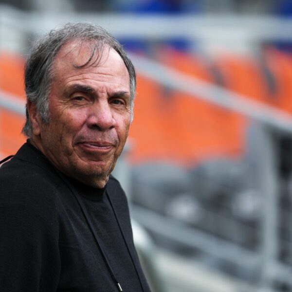 Quakes tab Bruce Arena as head coach, sporting director