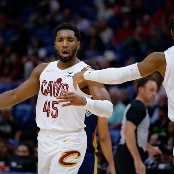 NBA roundup: Cavs set franchise mark with 9-0 begin