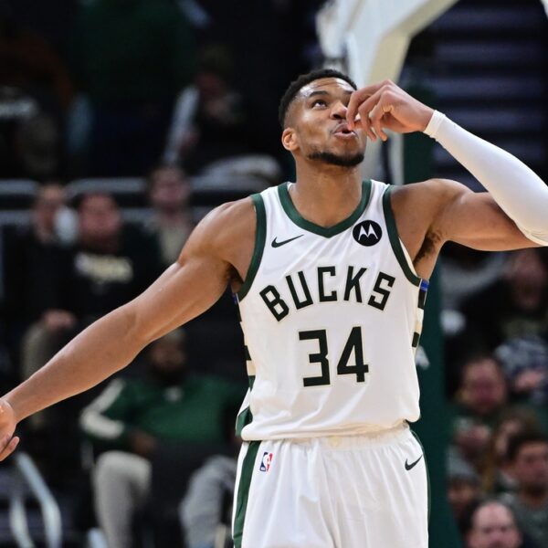 NBA roundup: Big names assist Bucks finish shedding streak