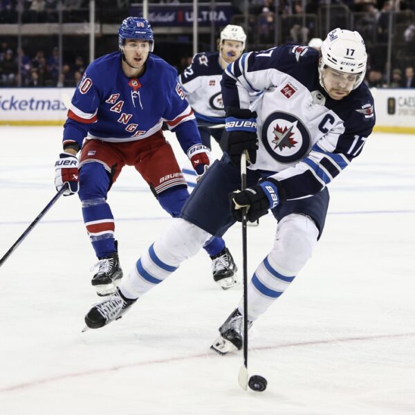 NHL roundup: Jets rip Rangers, transfer to 15-1-0