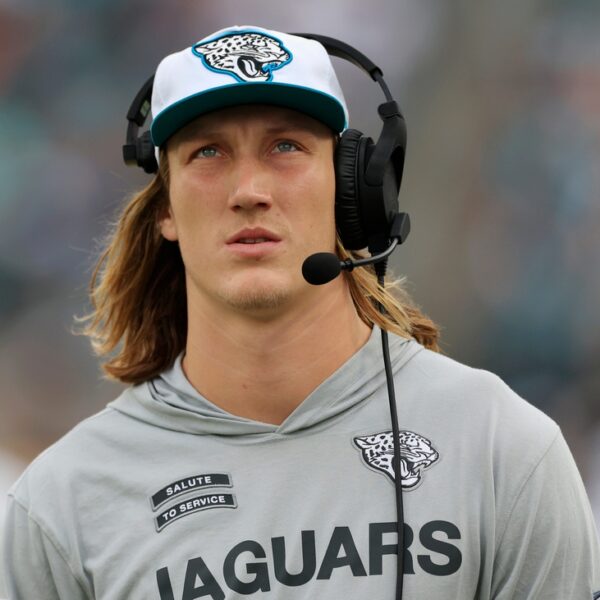 Jaguars QB Trevor Lawrence returns from shoulder damage