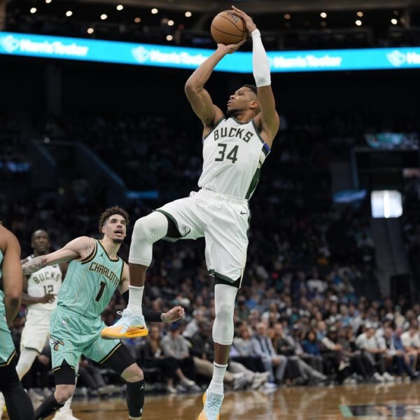 LaMelo Ball carries Hornets previous Bucks 115-114