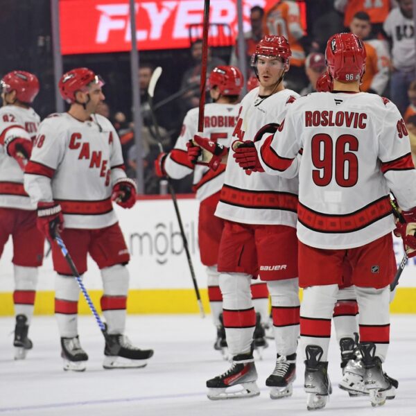 NHL roundup: Surging Canes draw back from Flyers