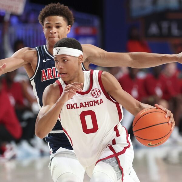 Oklahoma holds on to beat No. 24 Arizona, attain Atlantis remaining