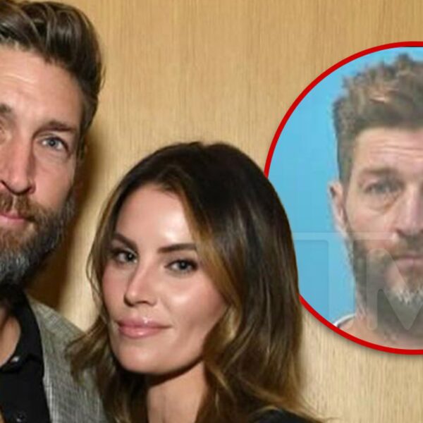 Jay Cutler Attends ‘Yellowstone’ Premiere With GF After DUI Arrest