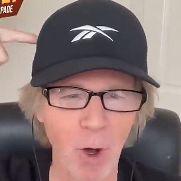 Dana Carvey Admits His Impersonation of Elon Musk Isn’t Very Good