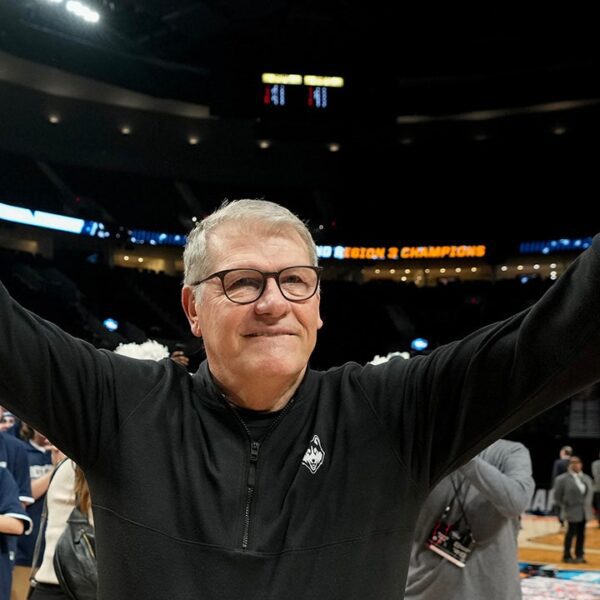 Legendary UConn coach Geno Auriemma units NCAA all-time wins report