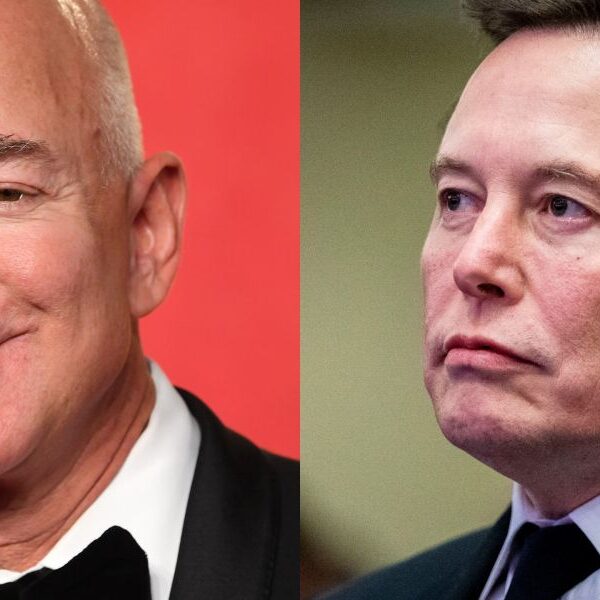 Jeff Bezos shuts down Elon Musk about Tesla inventory and election 