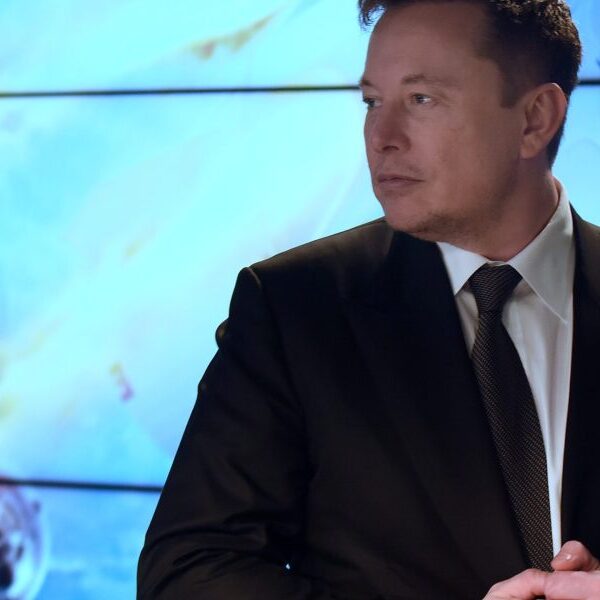 SpaceX share sale values firm round $255 billion