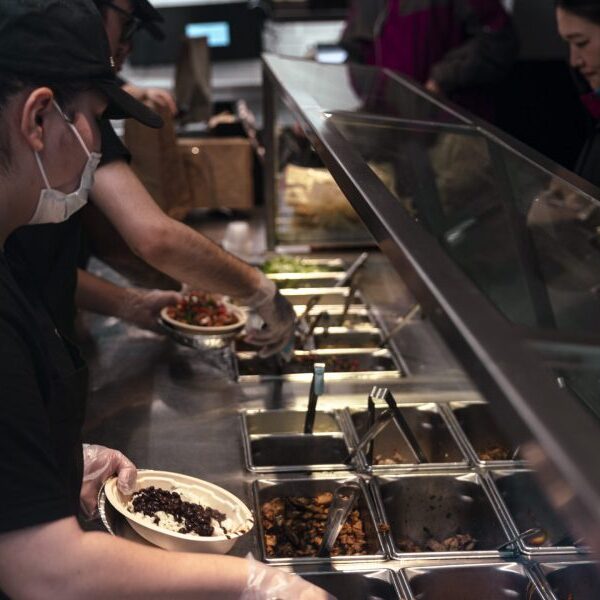 Chipotle’s beefed up portion sizes take a chew out of profitability