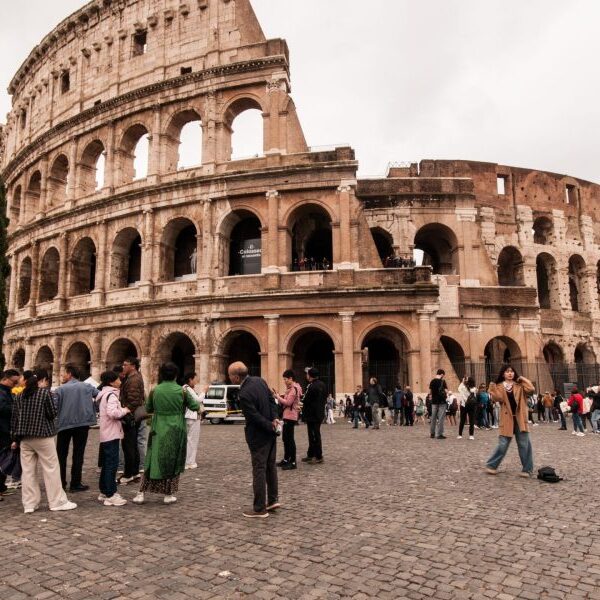 Airbnb upsets Roman officers with Colosseum promotion