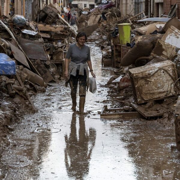 Spain flooding: largest peacetime troop deployment ordered