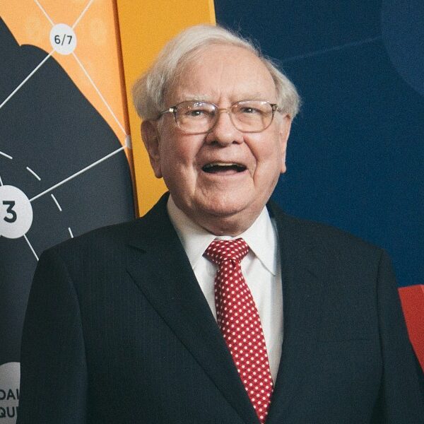 Warren Buffett shares: Berkshire sells extra Apple inventory