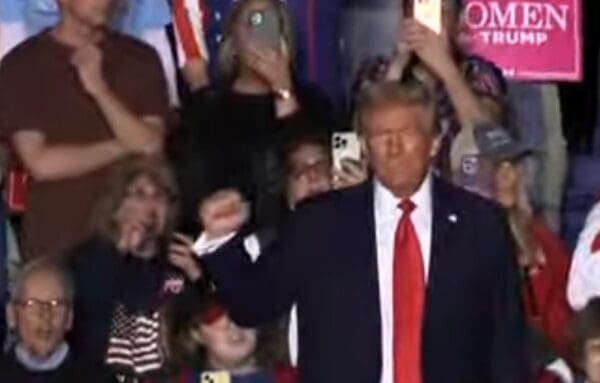 Trump Bombs In Pennsylvania As Reading Rally Is Half Full