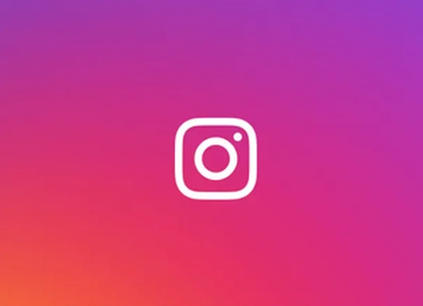 Instagram Tests New Placement of the DM Button within the Main UI