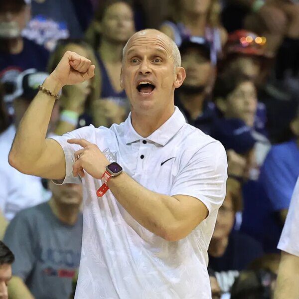 UConn’s Dan Hurley tears into officers after expensive technical foul, loss to…