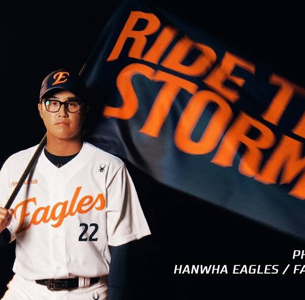 KBO League’s Hanwha Eagles Unveil New Logo & Uniforms for 2025 Season…