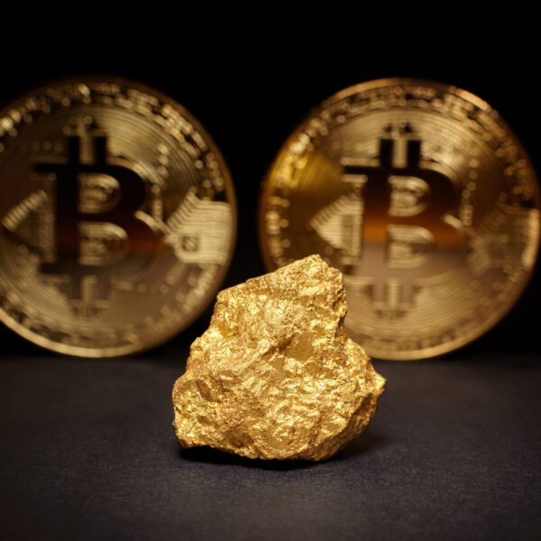 Bitcoin Price Is Decoupling From Gold Again — What’s Happening?