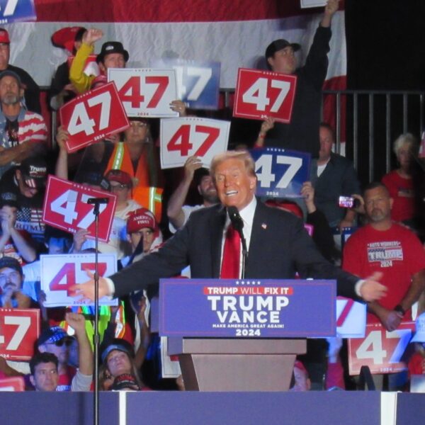 TGP Photos: President Trump Rally in Warren, Michigan With Robert F. Kennedy,…