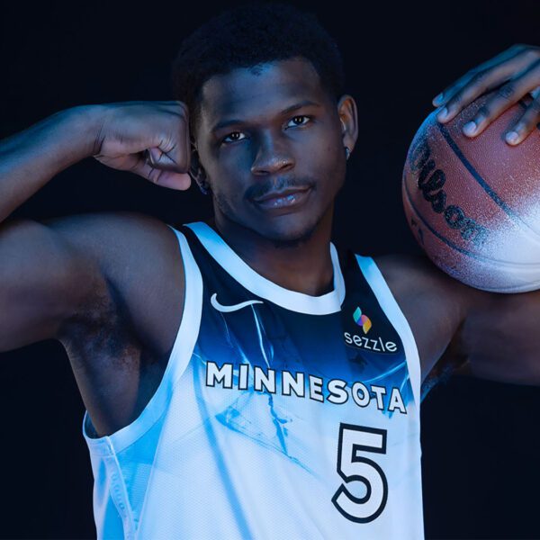 Minnesota Timberwolves Unveil Frozen Lake-Inspired City Edition Uniforms, Court – SportsLogos.Net News