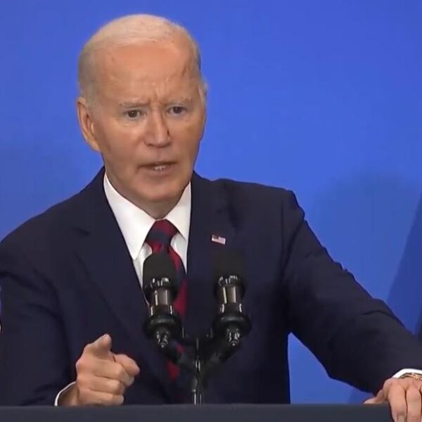 “I’m Not Being a Wise Guy!” – Biden Starts Screaming Out of…