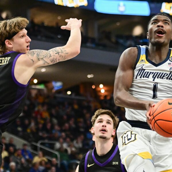 No. 10 Marquette stays unbeaten by thumping Western Carolina