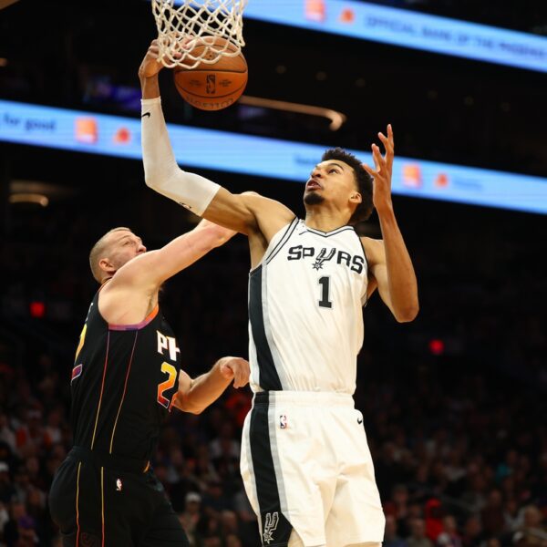 Spurs host hapless Pelicans, look to snap dropping streak