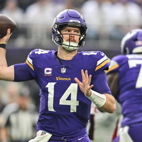 Sam Darnold throws for five TDs as Vikings prime Falcons, Kirk Cousins