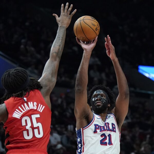 Joel Embiid paces 76ers to straightforward win in Portland