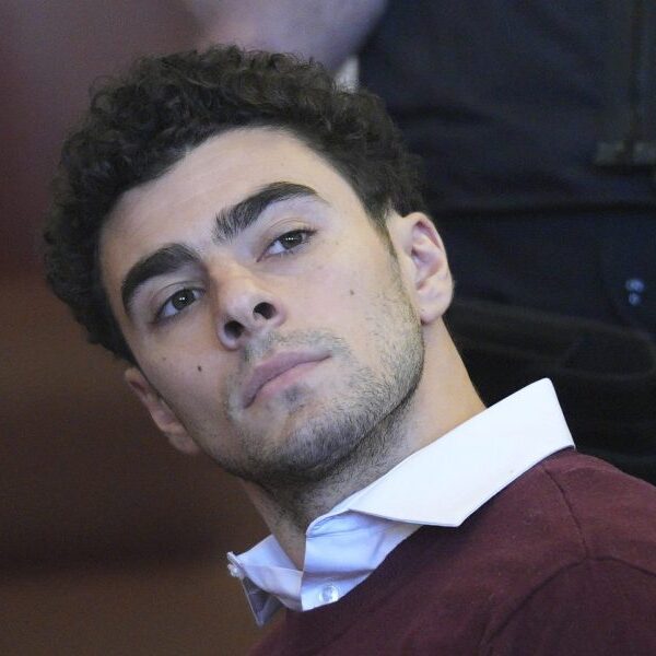 Luigi Mangione pleads not responsible to NY state homicide and weapons expenses…