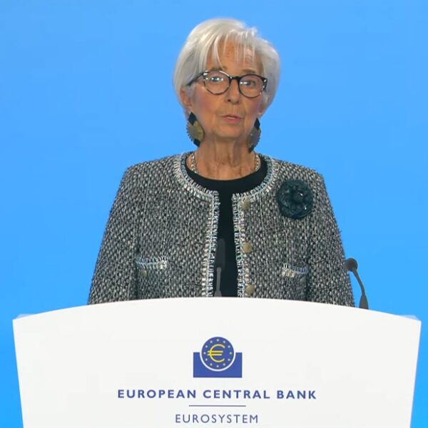 Lagarde: Growth is dropping momentum