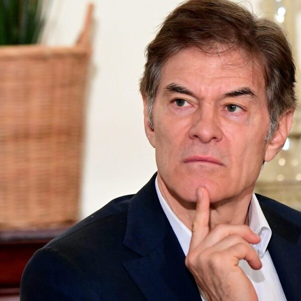 Mehmet Oz endorsed merchandise with out noting monetary ties, watchdog says