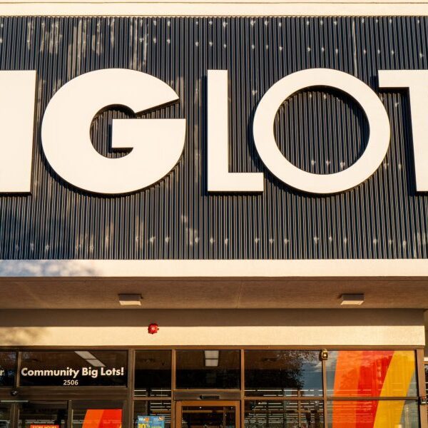 Big Lots reaches deal to maintain a whole bunch of US shops…