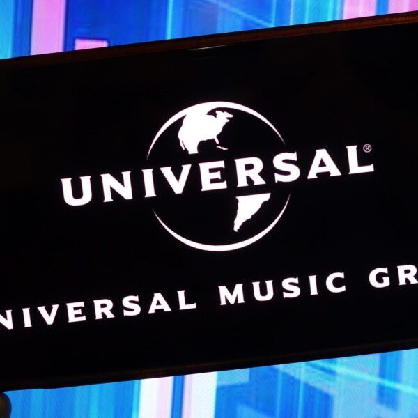 Universal buys indie music specialist Downtown for $775 million