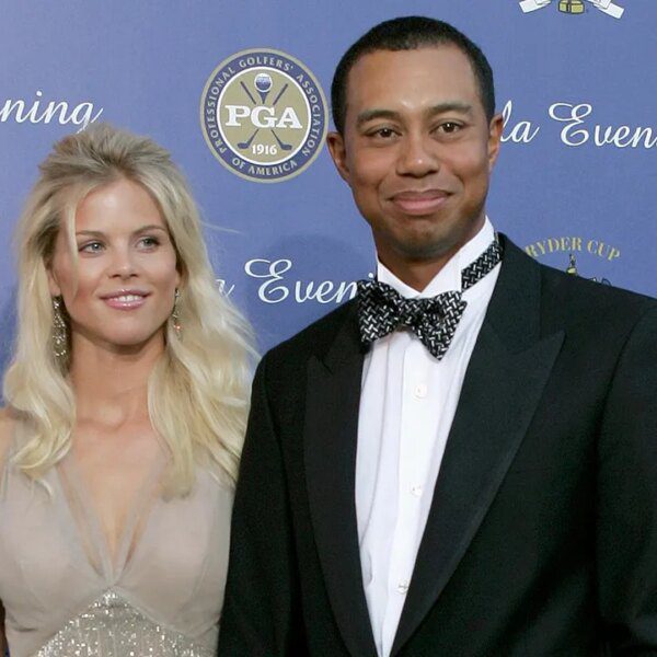 Tiger Woods, ex-wife Elin Nordegren share hug following golf match