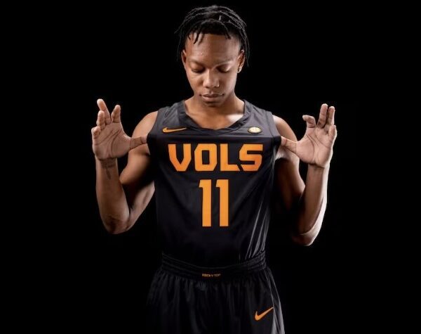 Tennessee Volunteers Unveil New “Dark Mode” Basketball Uniforms – SportsLogos.Net News