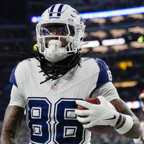 Cowboys shut down star CeeDee Lamb for remainder of season attributable to…