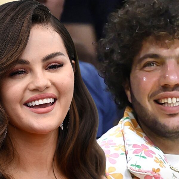 Selena Gomez Announces Engagement to Boyfriend Benny Blanco