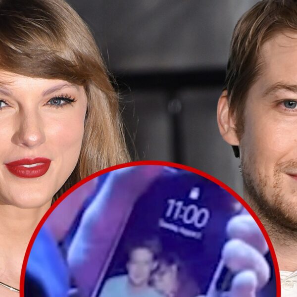 Taylor Swift Fans Accuse Singer of Removing Joe Alwyn Pic From New…