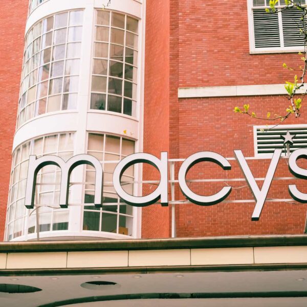 Macy’s Stock: Growth Is Likely To Inflect Moving Forward (Rating Upgrade) (NYSE:M)