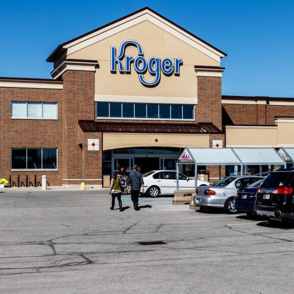 Kroger Stock Is Cheap, Even As Shares Dip In Post-Earnings Period (NYSE:KR)