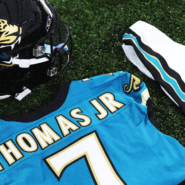 Browns, Jaguars Wearing Throwback Uniforms While Lions, Packers, Seahawks Breaking Out Alternates…