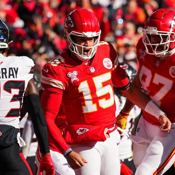 Patrick Mahomes performs via ankle sprain to guide Chiefs to victory vs.…