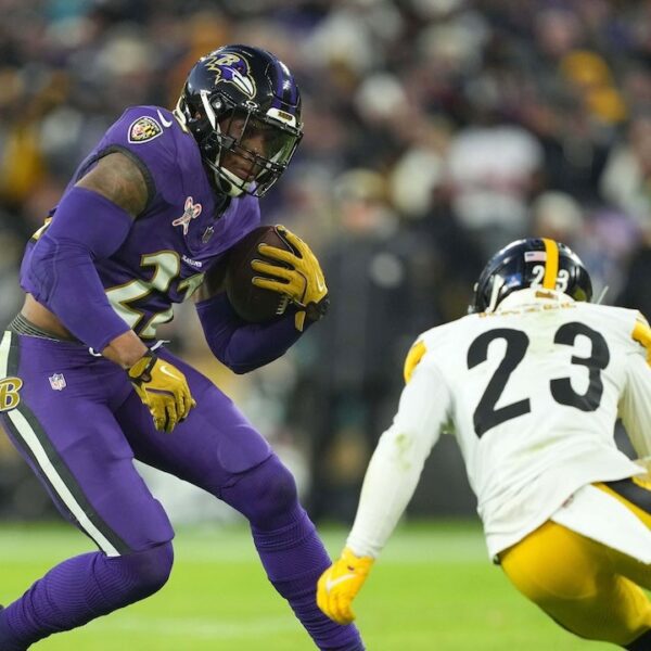 Ravens take down Steelers to maintain AFC North race open