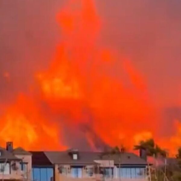 SoCal: Evacuations Underway as Massive 772-Acre Wildfire Rages Out of Control in…